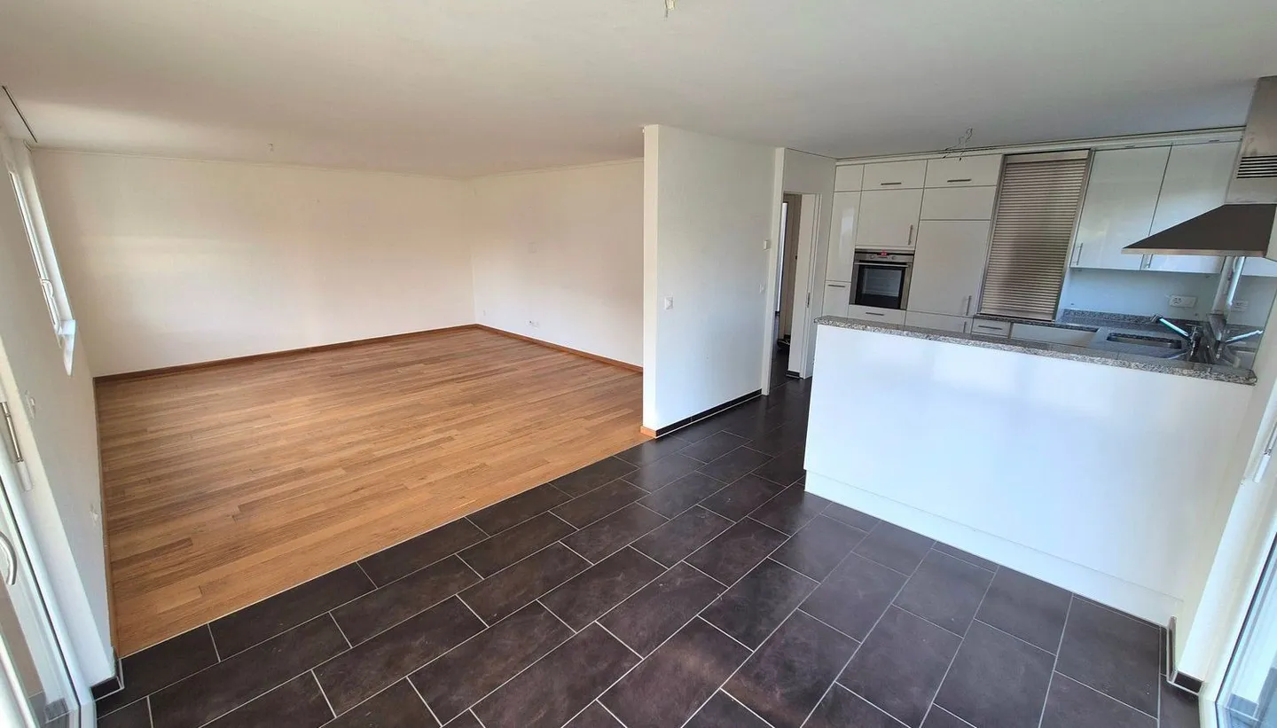 Casa bifamiliare con comfort moderno in una posizione tranquilla a Weinfelden - Foto 6 di 12