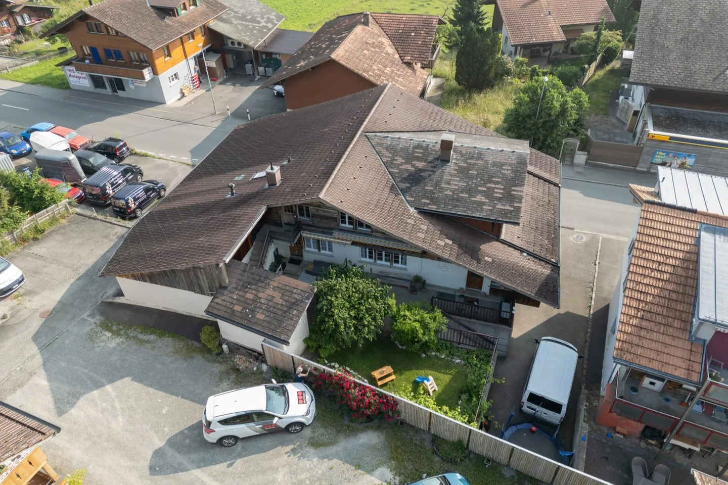 Propriété d'investissement charmante avec un flair historique - petite maison multifamiliale à Reutigen - Photo 7 sur 34