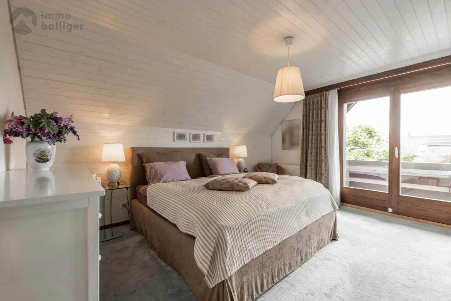 A home like no other - stylish architecture with veranda flair - Photo 10 of 16