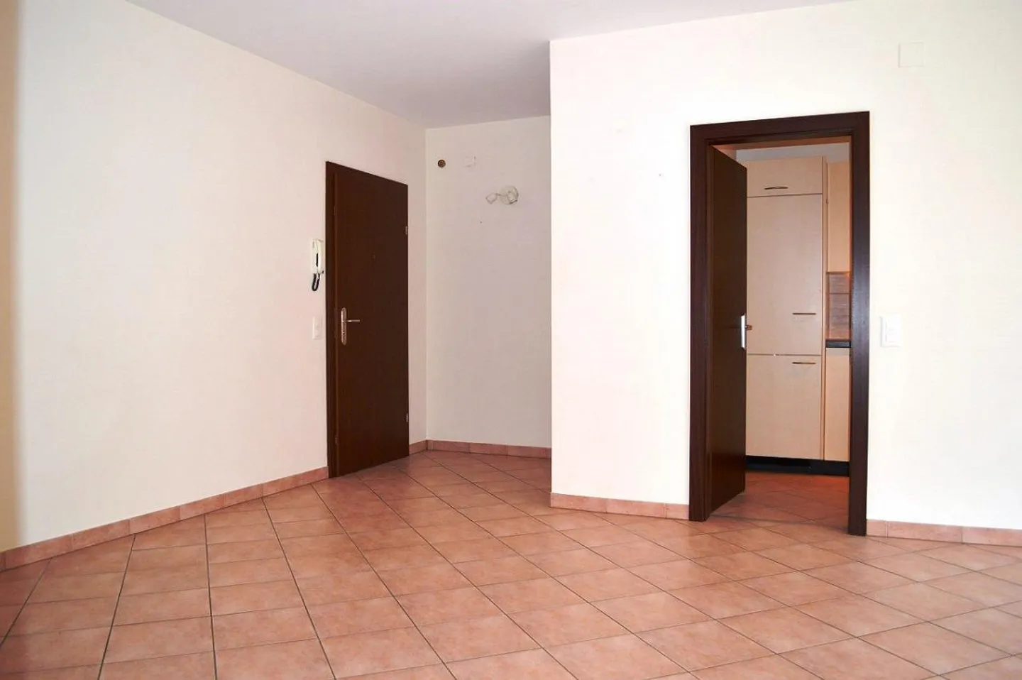 Appartamento 2.5 stanze al terzo piano - Foto 2 di 10