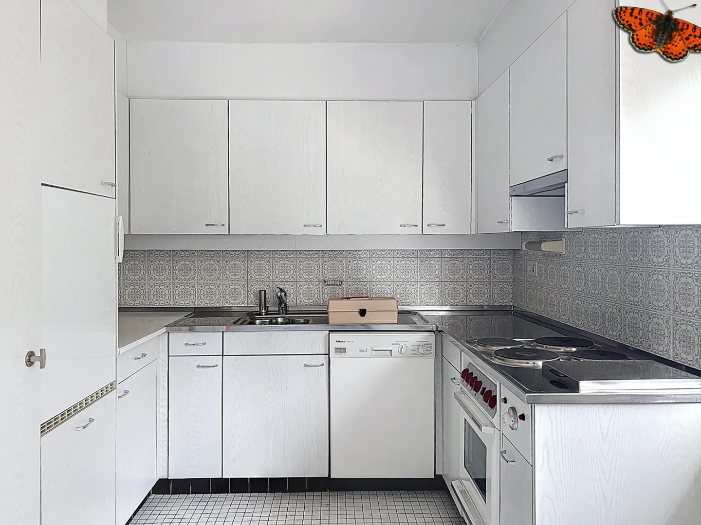 House with 3 apartments and panoramic view (sale by tender) - Photo 15 of 25