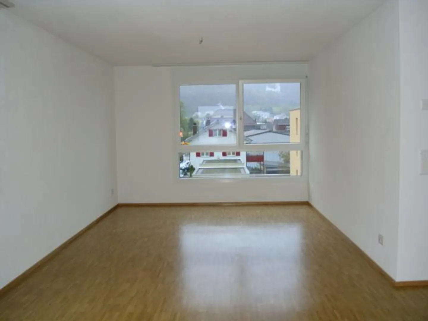 Appartement en attique de 3,5 pièces bien situé - Photo 5 sur 11