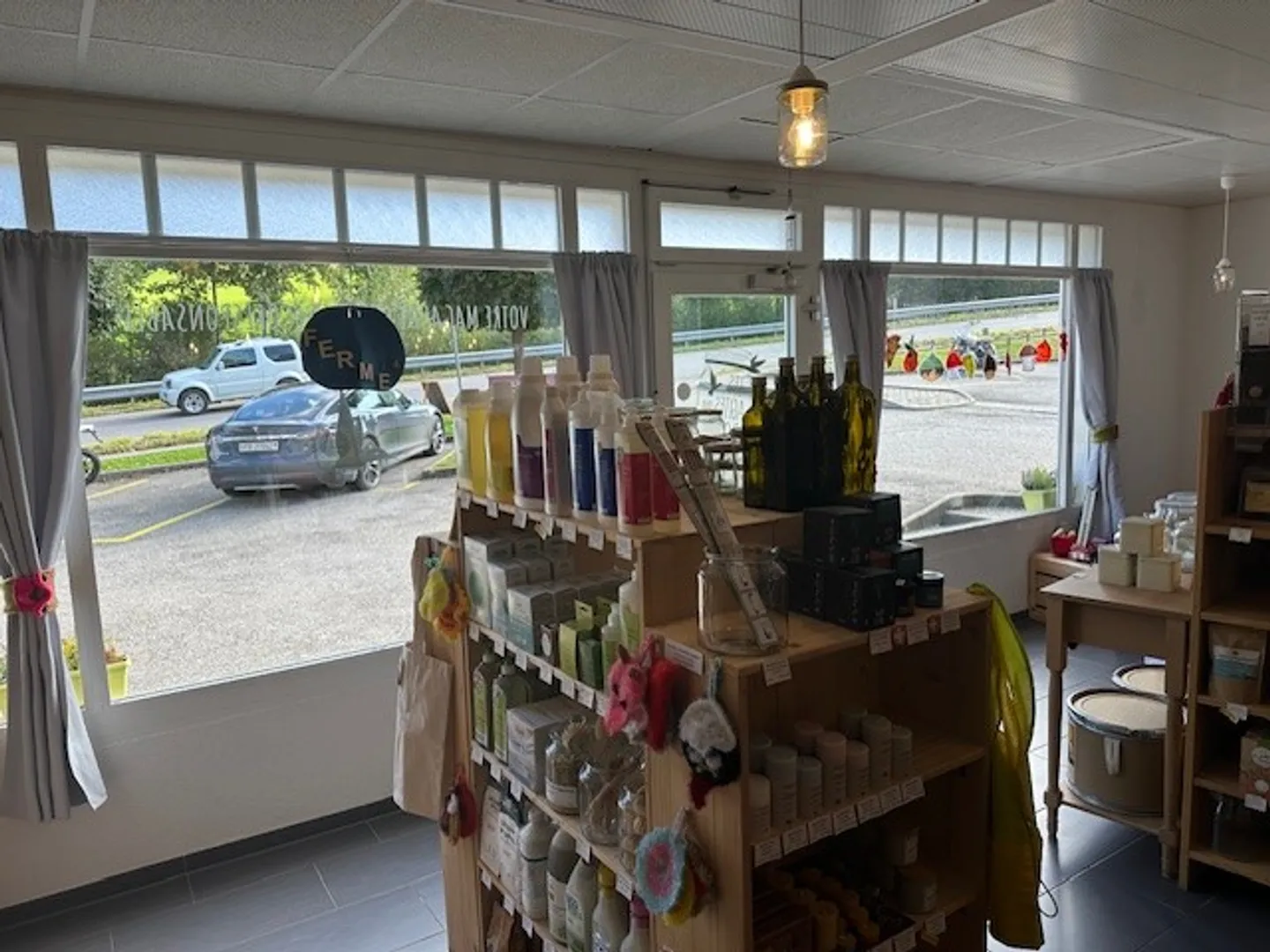 Superficie di circa 90 m2 al piano terra - Foto 3 di 5