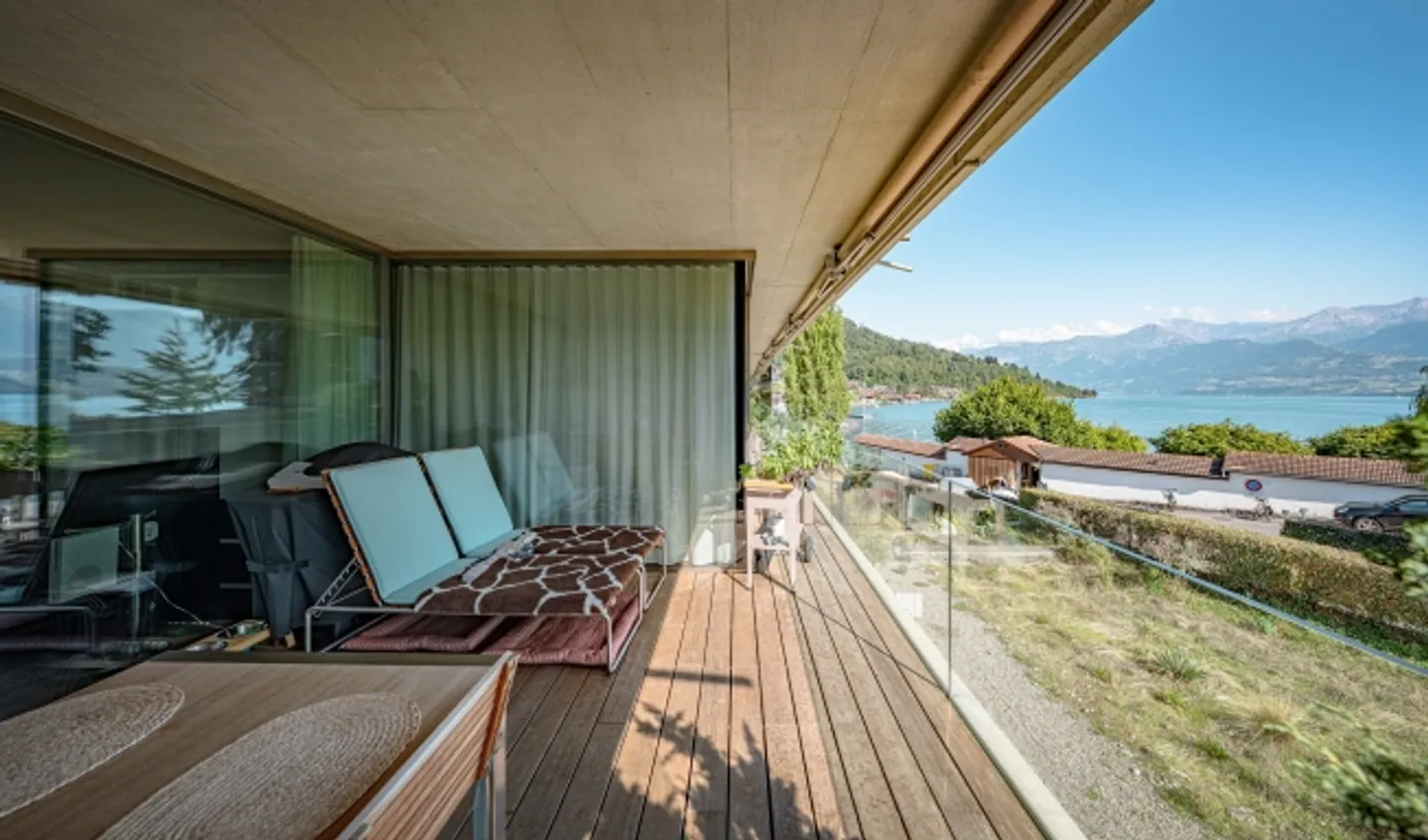 GIOIELLO ARCHITETTONICO SUL LAGO DI THUN - Foto 1 di 8