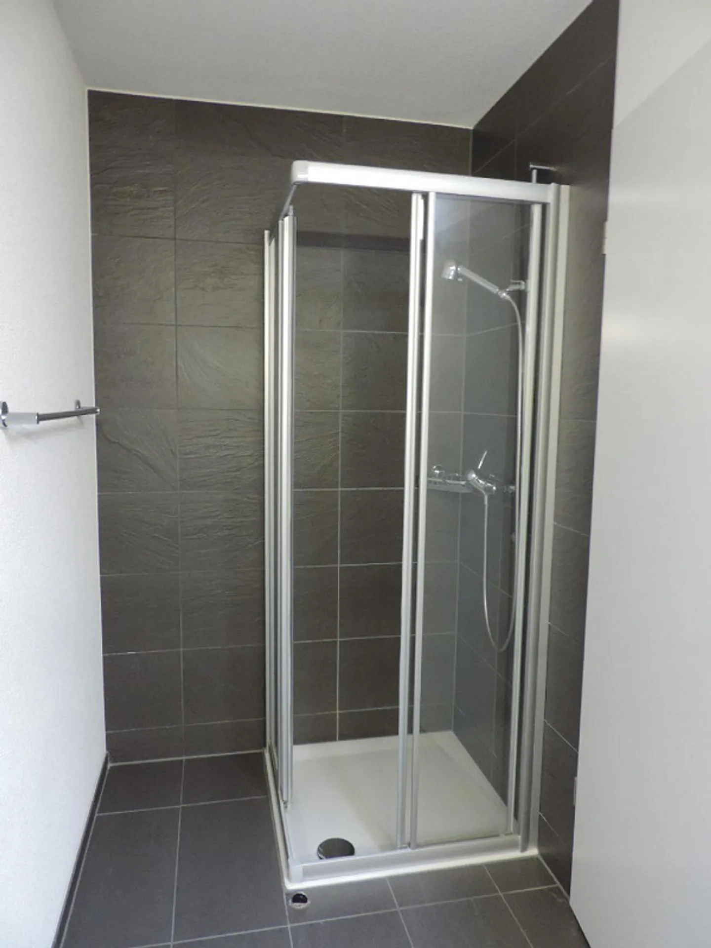 Appartement en attique de 3,5 pièces bien situé - Photo 11 sur 11