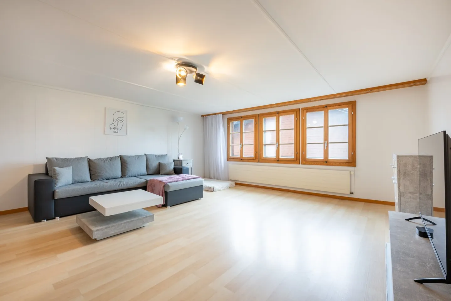 Propriété d'investissement charmante avec un flair historique - petite maison multifamiliale à Reutigen - Photo 18 sur 34