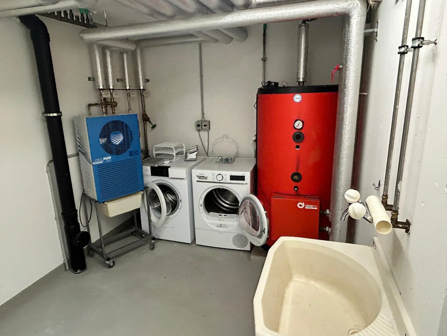 Maison de ville spacieuse de 6,5 pièces - Photo 8 sur 12