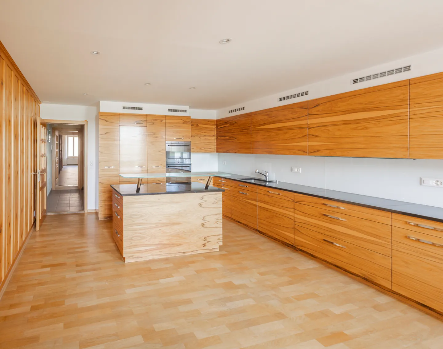 Charming Townhouse with Alpine Views - Photo 3 of 13