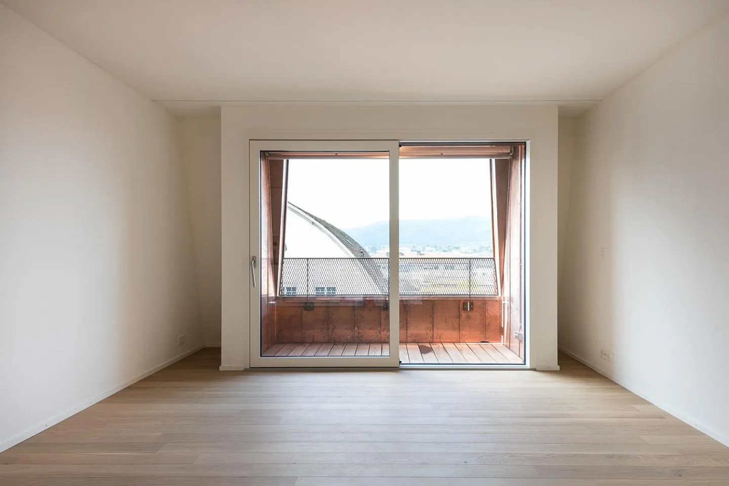 Great City Apartment - Photo 8 of 9