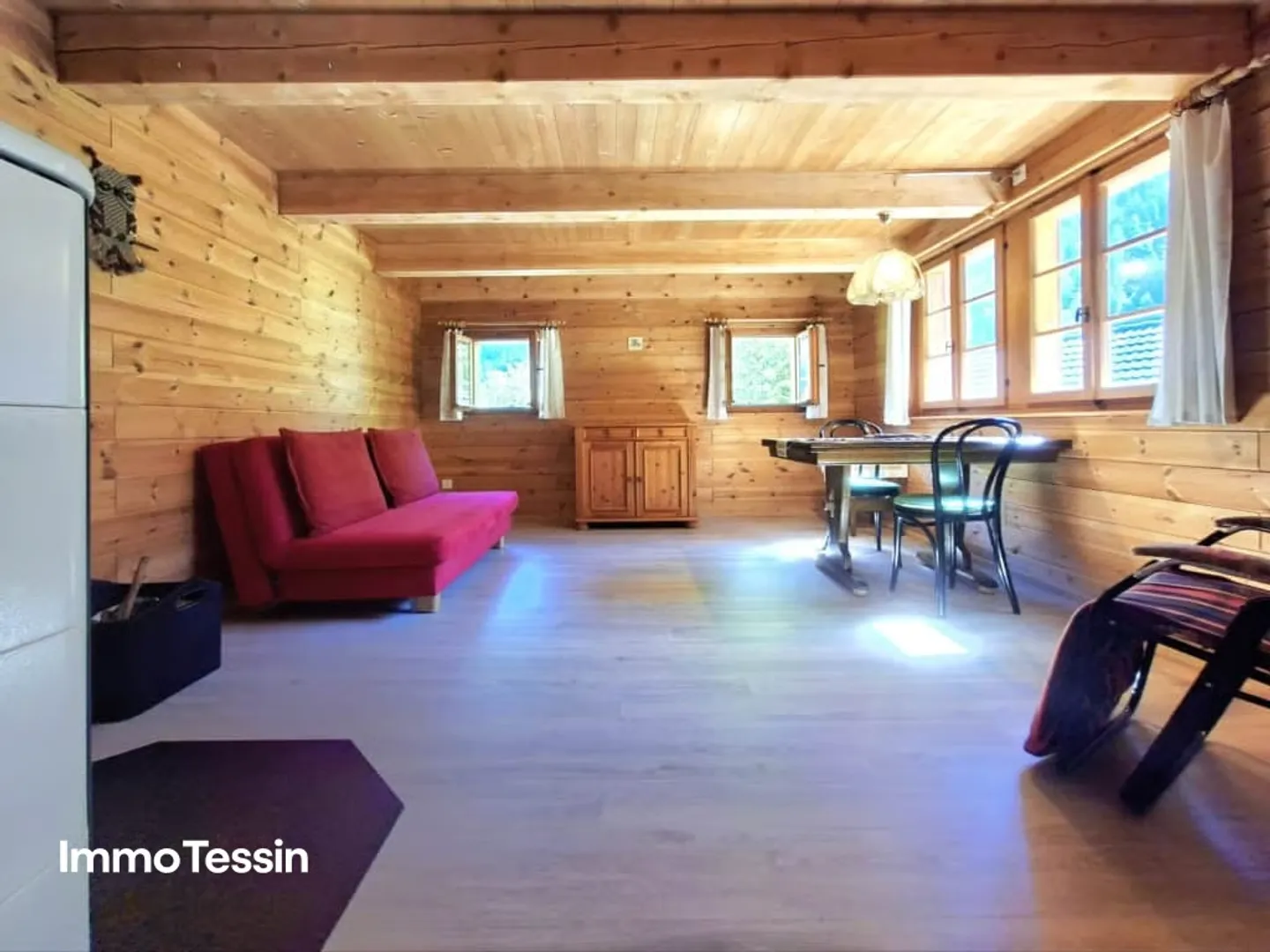 Un vero paradiso alpino: Rustico autentico e ristrutturato & un atelier indipendente e 3 appezzamenti pieni di libertà su 11000 m2 di terreno - Foto 8 di 13