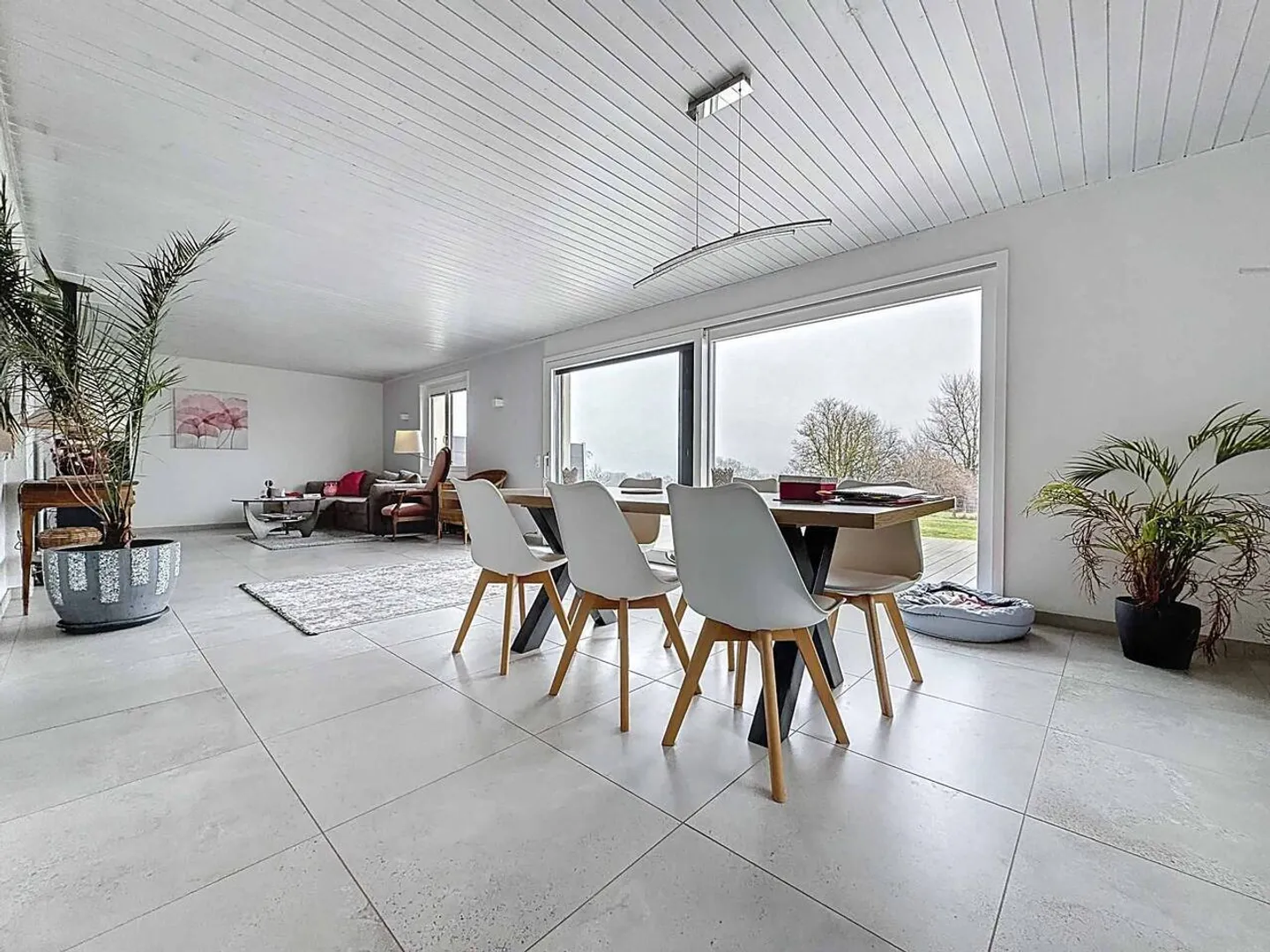 Villa indipendente con terrazza e giardino - Foto 3 di 13