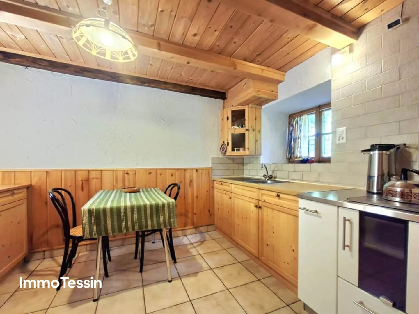 Un vero paradiso alpino: Rustico autentico e ristrutturato & un atelier indipendente e 3 appezzamenti pieni di libertà su 11000 m2 di terreno - Foto 9 di 13