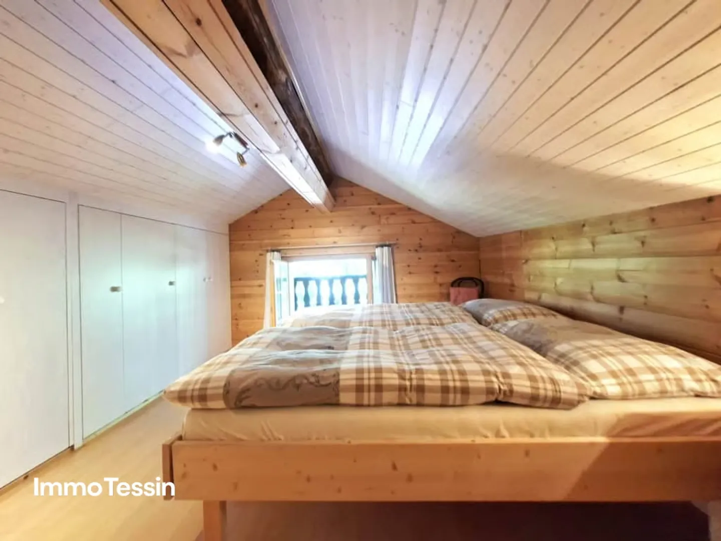 Un vero paradiso alpino: Rustico autentico e ristrutturato & un atelier indipendente e 3 appezzamenti pieni di libertà su 11000 m2 di terreno - Foto 12 di 13