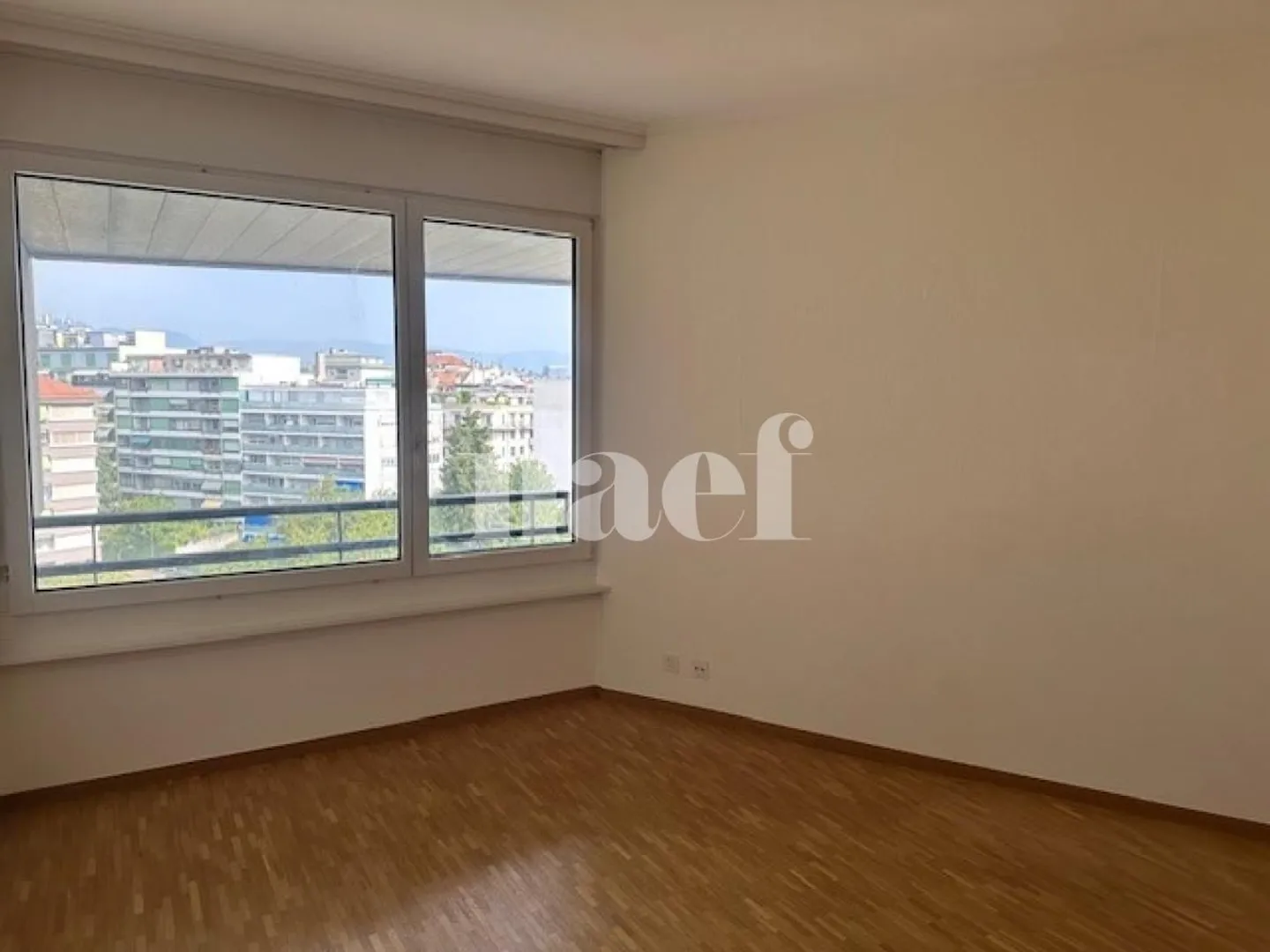 Appartement rénové avec balcon - Photo 9 sur 13