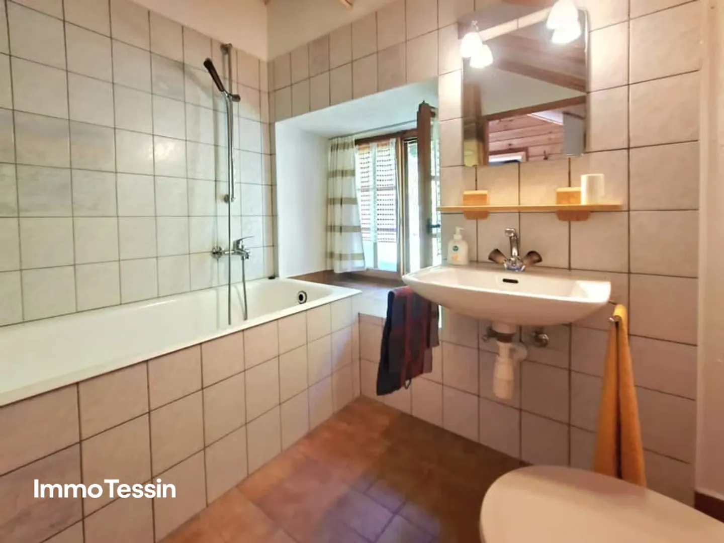 Un vero paradiso alpino: Rustico autentico e ristrutturato & un atelier indipendente e 3 appezzamenti pieni di libertà su 11000 m2 di terreno - Foto 13 di 13