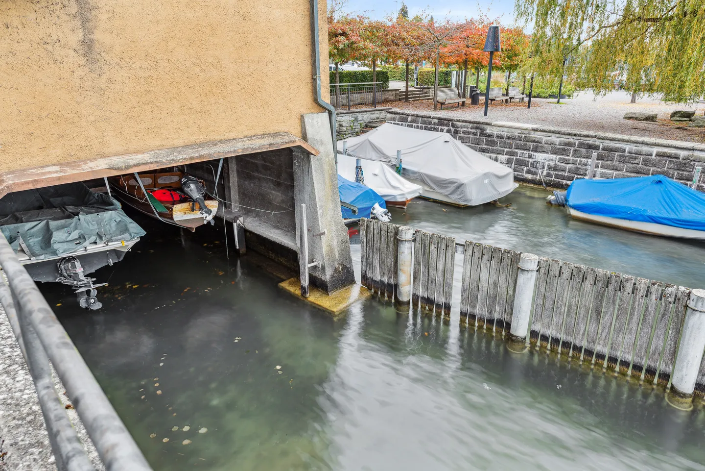 DG-Floor with Balcony in Villa Suntenau! Boathouse optionally rentable! - Photo 9 of 10