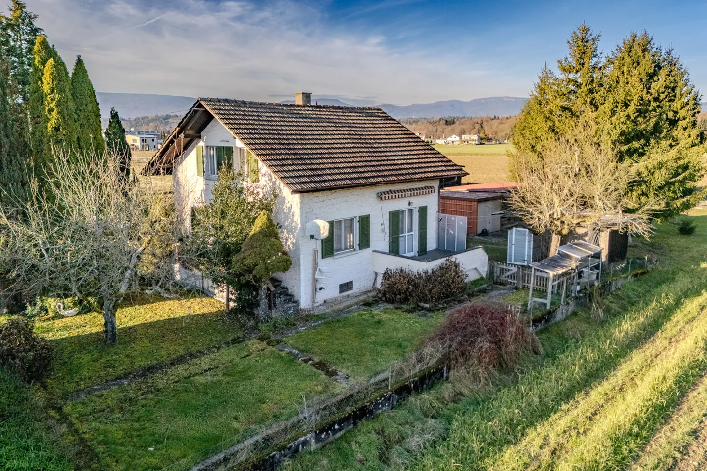 Property with potential in a beautiful location - Photo 1 of 10