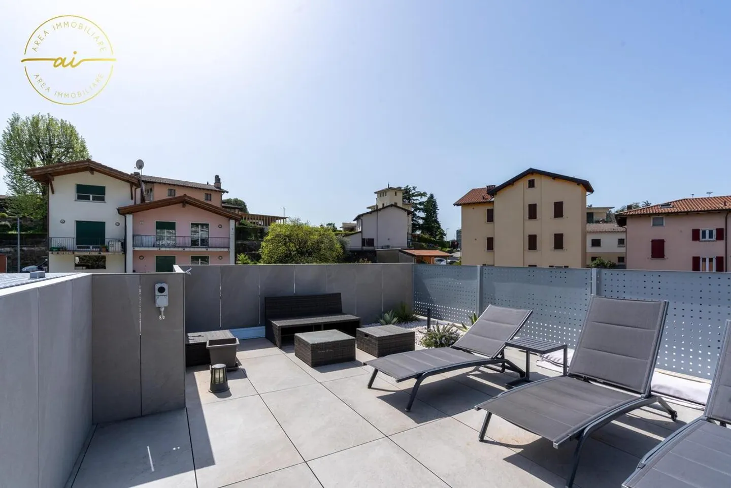 ATTICO MODERNO E LUMINOSO 3.5 LOCALI CON TERRAZZA PANORAMICA - Foto 3 di 13