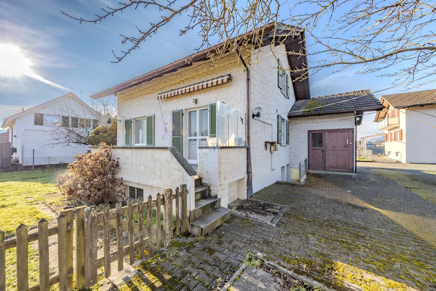 Property with potential in a beautiful location - Photo 2 of 10