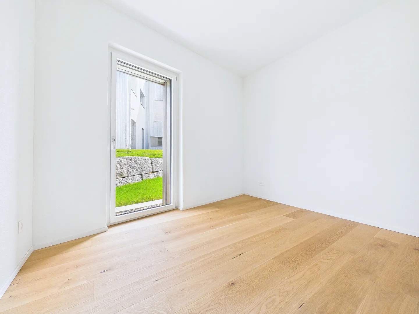 Duplex moderno con giardino soleggiato - Foto 6 di 13