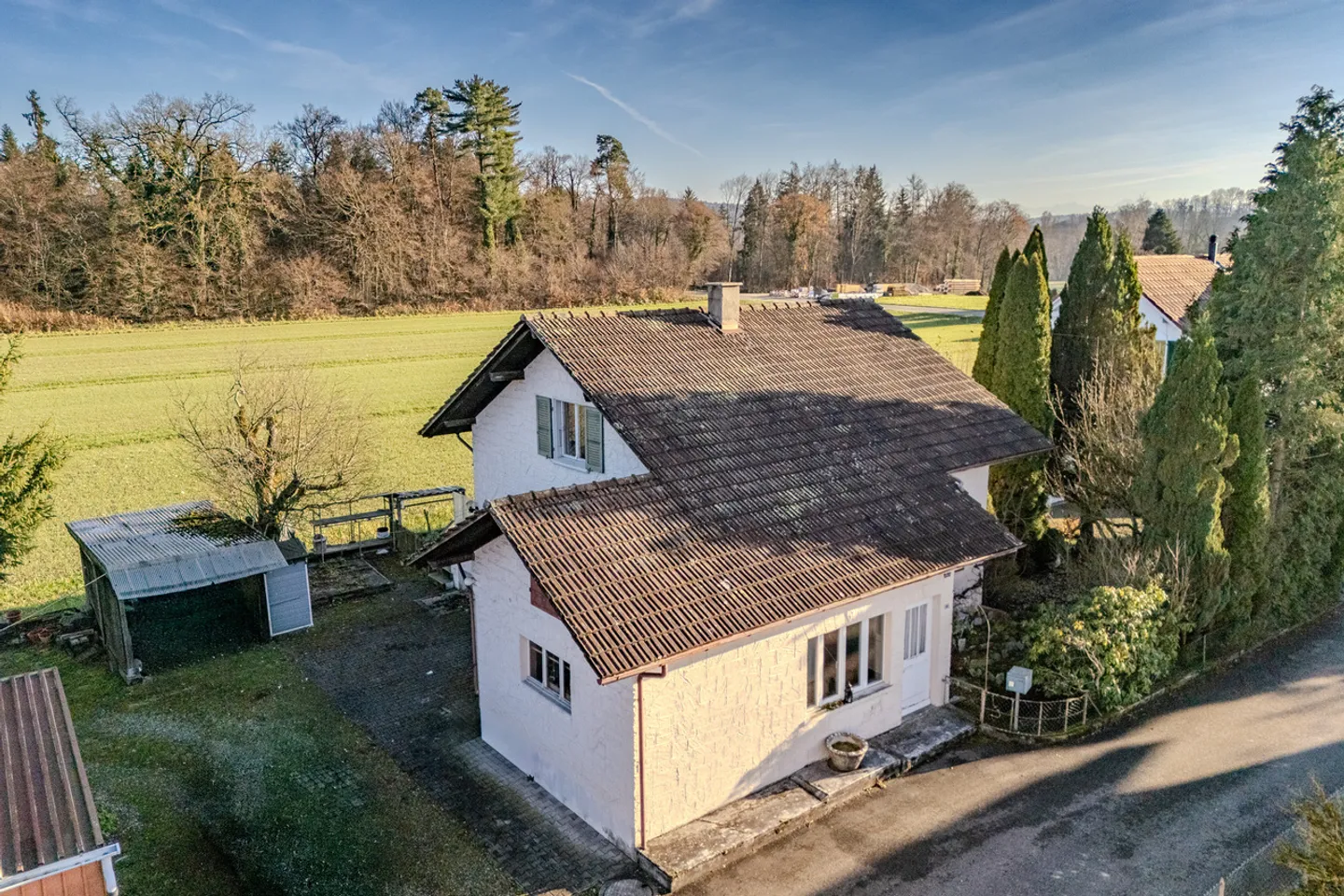 Property with potential in a beautiful location - Photo 5 of 10