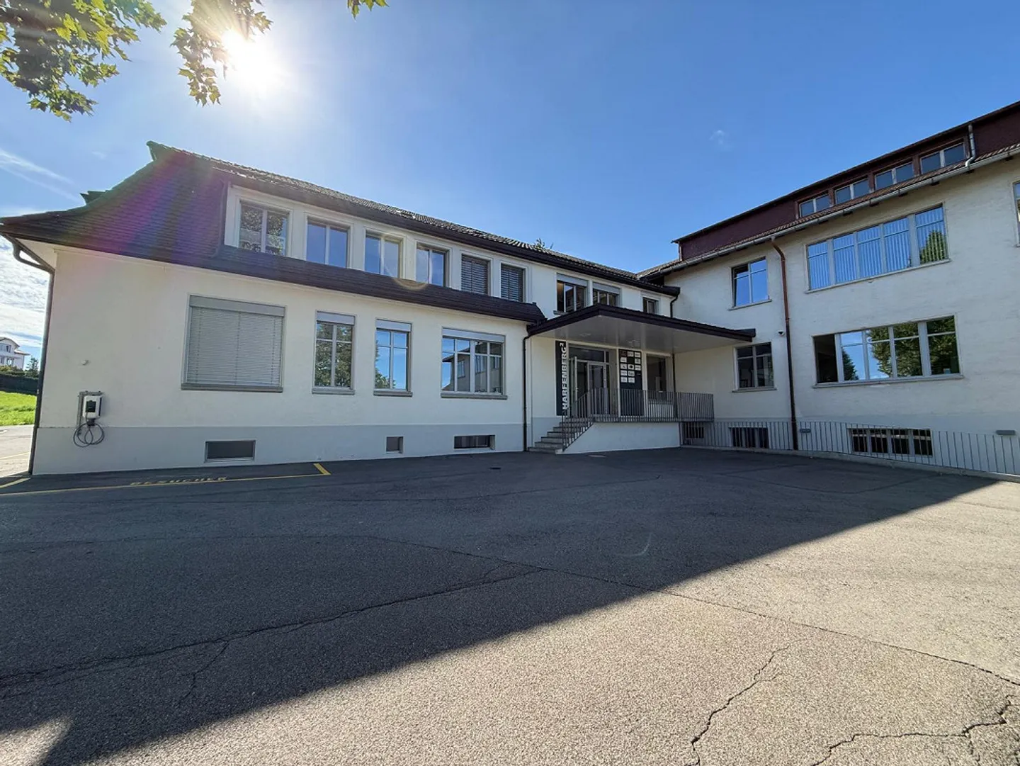 Attractive commercial premises in the Harfenberg² commercial building... - Photo 1 of 6