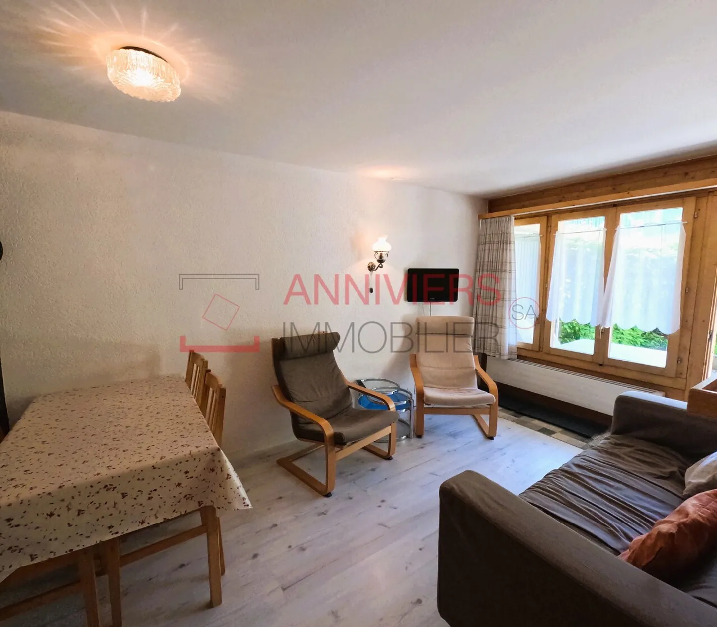 Charming 3-room apartment directly on the slopes in Grimentz - Photo 3 of 13