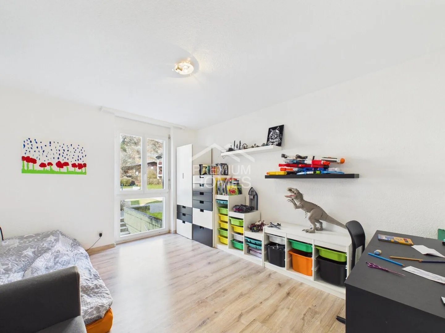 Sunny Dream Home with Private Garden - Photo 6 of 11