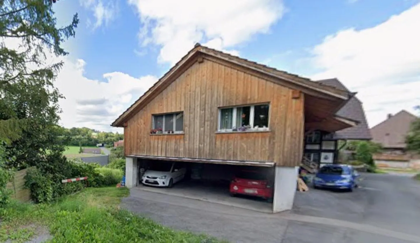 4-room apartment with pool and view in Mühleberg - Photo 2 of 13