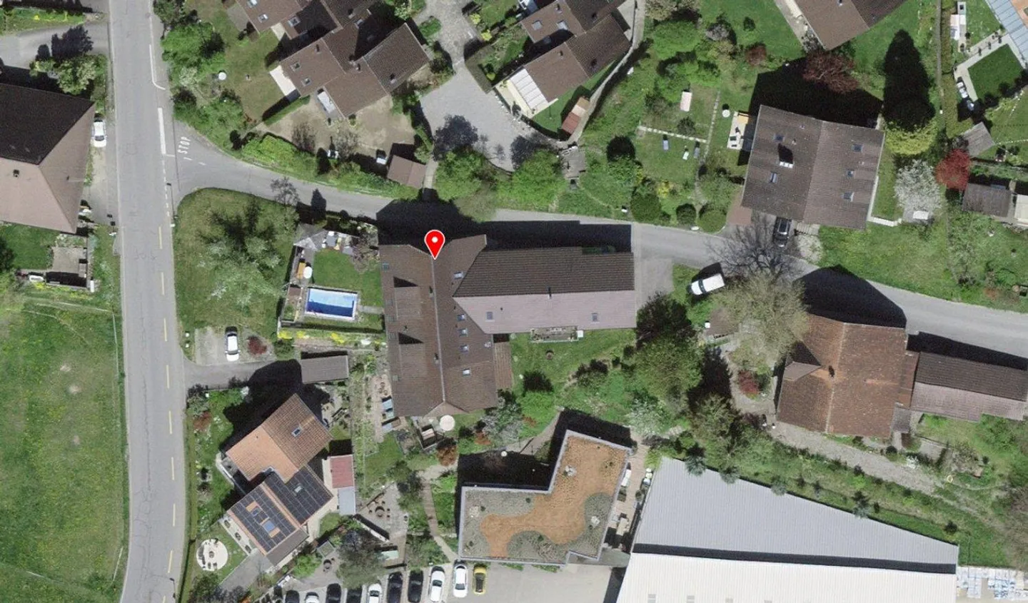 4-room apartment with pool and view in Mühleberg - Photo 3 of 13