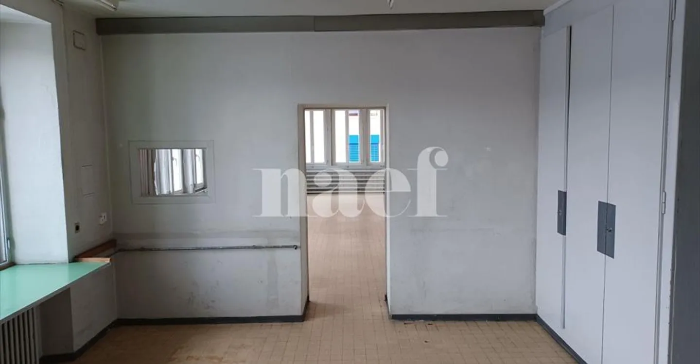 Bureau à louer - Photo 1 sur 13