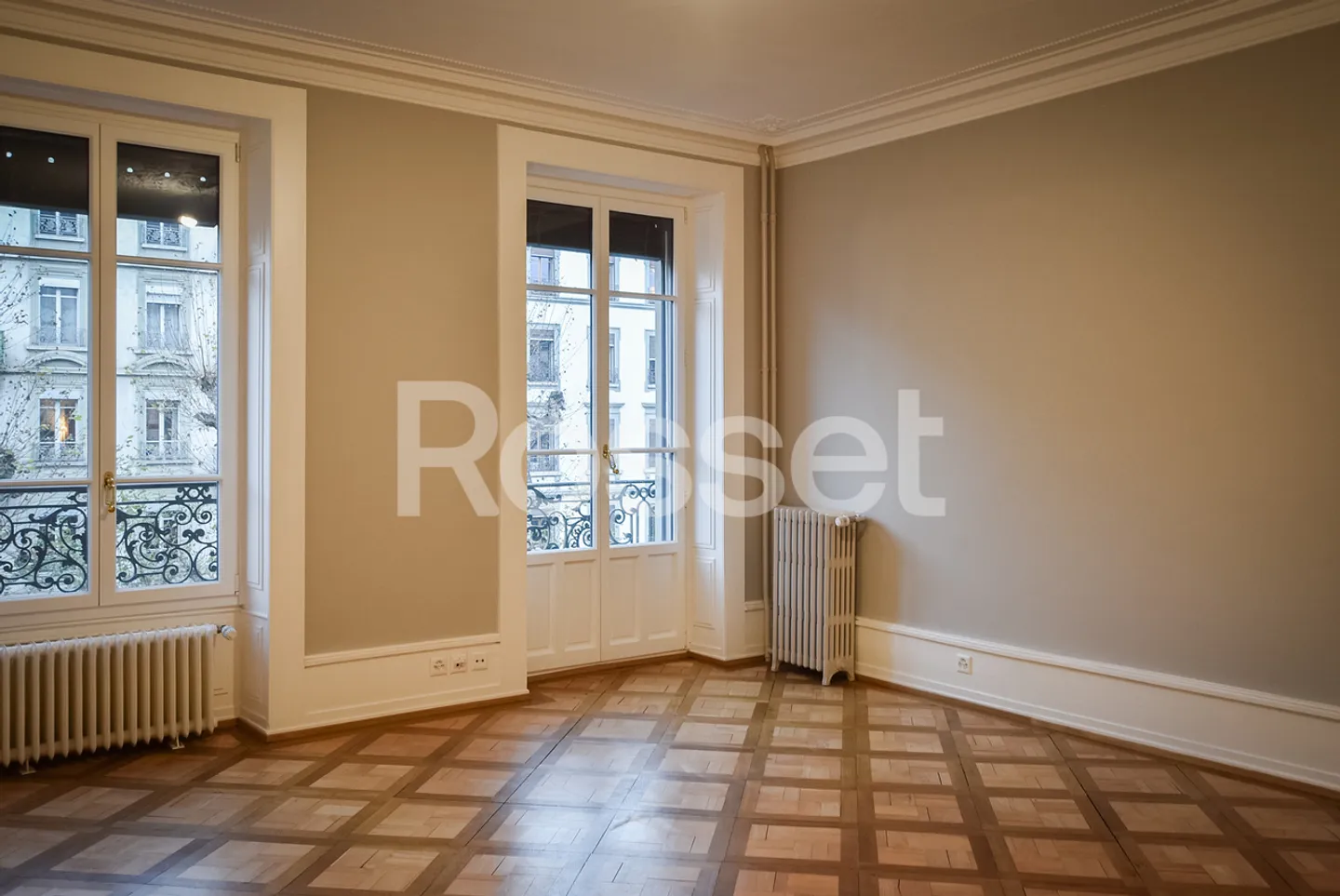 6-room apartment - Photo 2 of 9