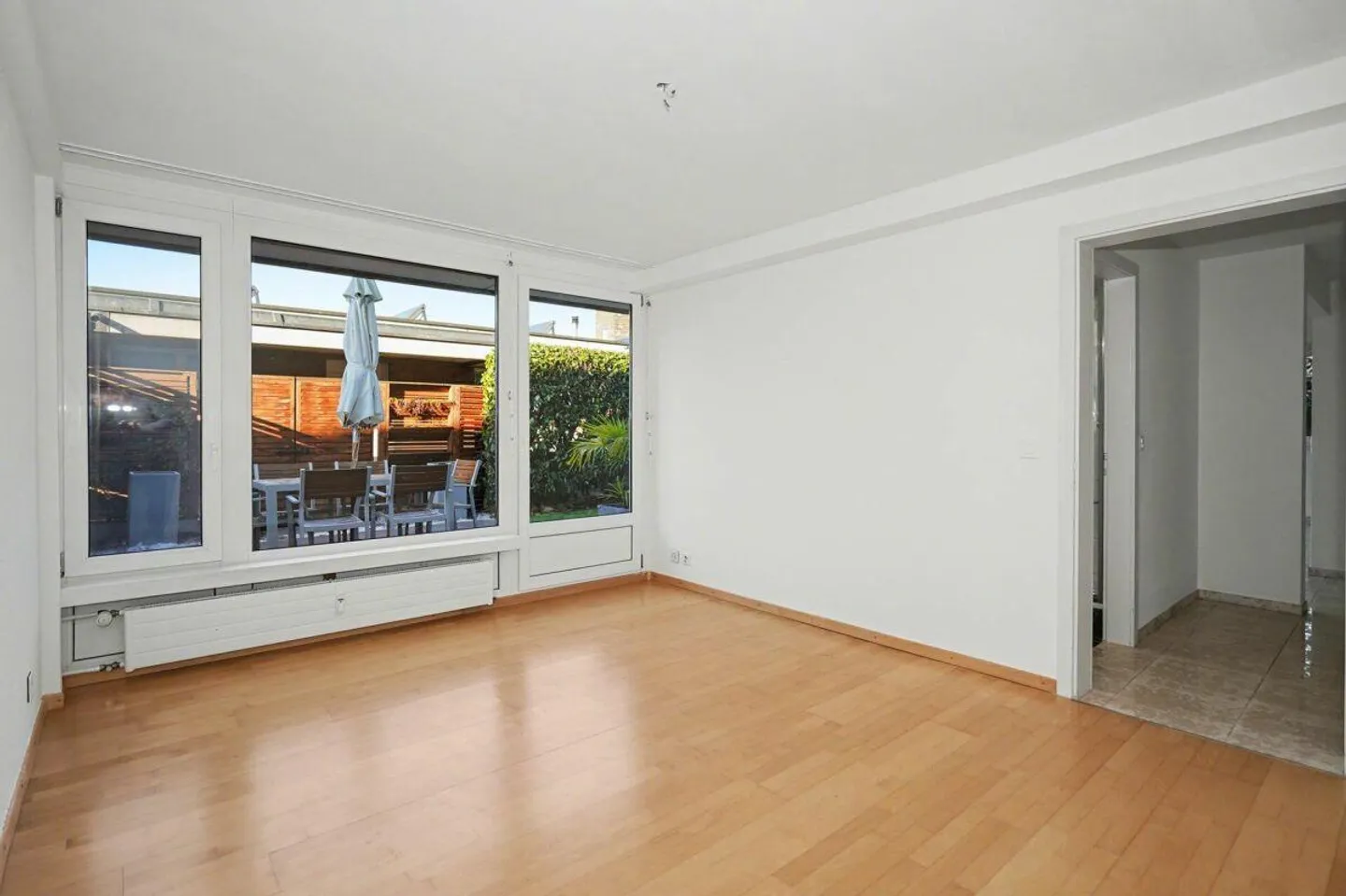 Appartement de terrasse 2,5 pièces à louer à Binningen - Photo 6 sur 10