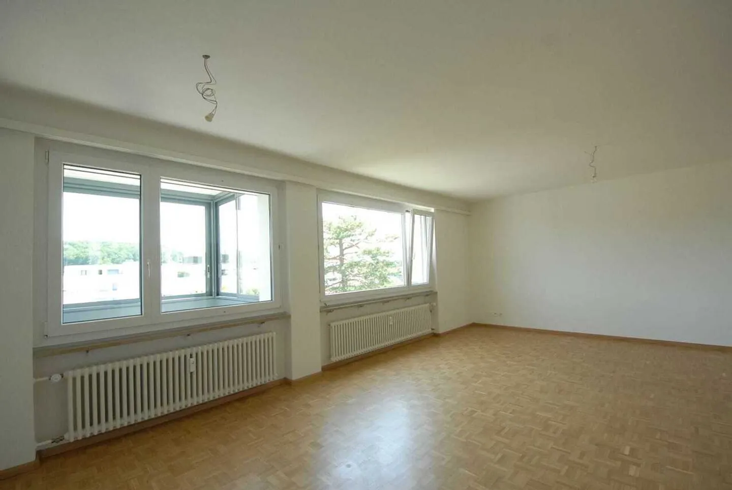 Appartement lumineux de 4 pièces avec grand balcon à Oberwil à vendre - Photo 7 sur 13