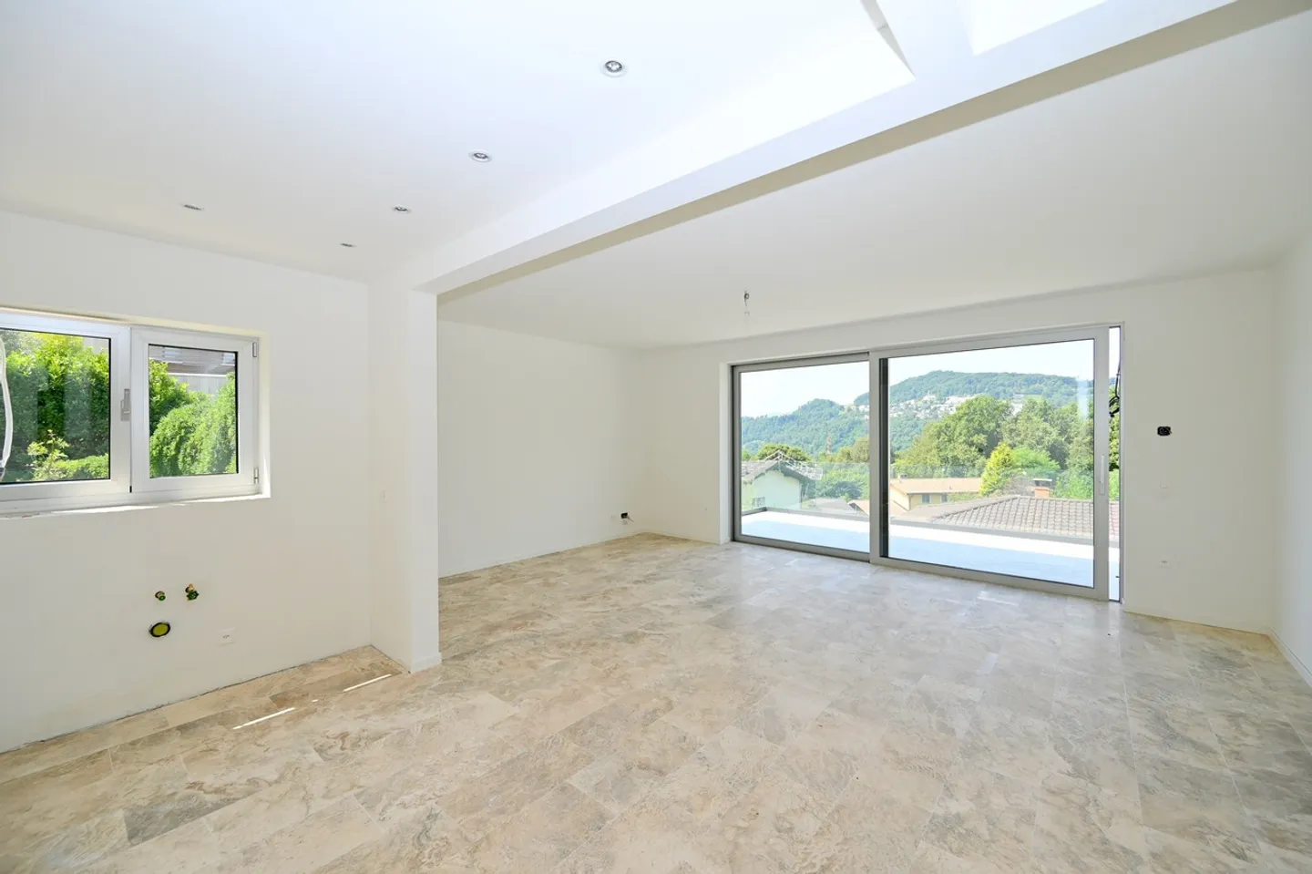 Completely Renovated House with Pool in Carabia - Photo 5 of 12