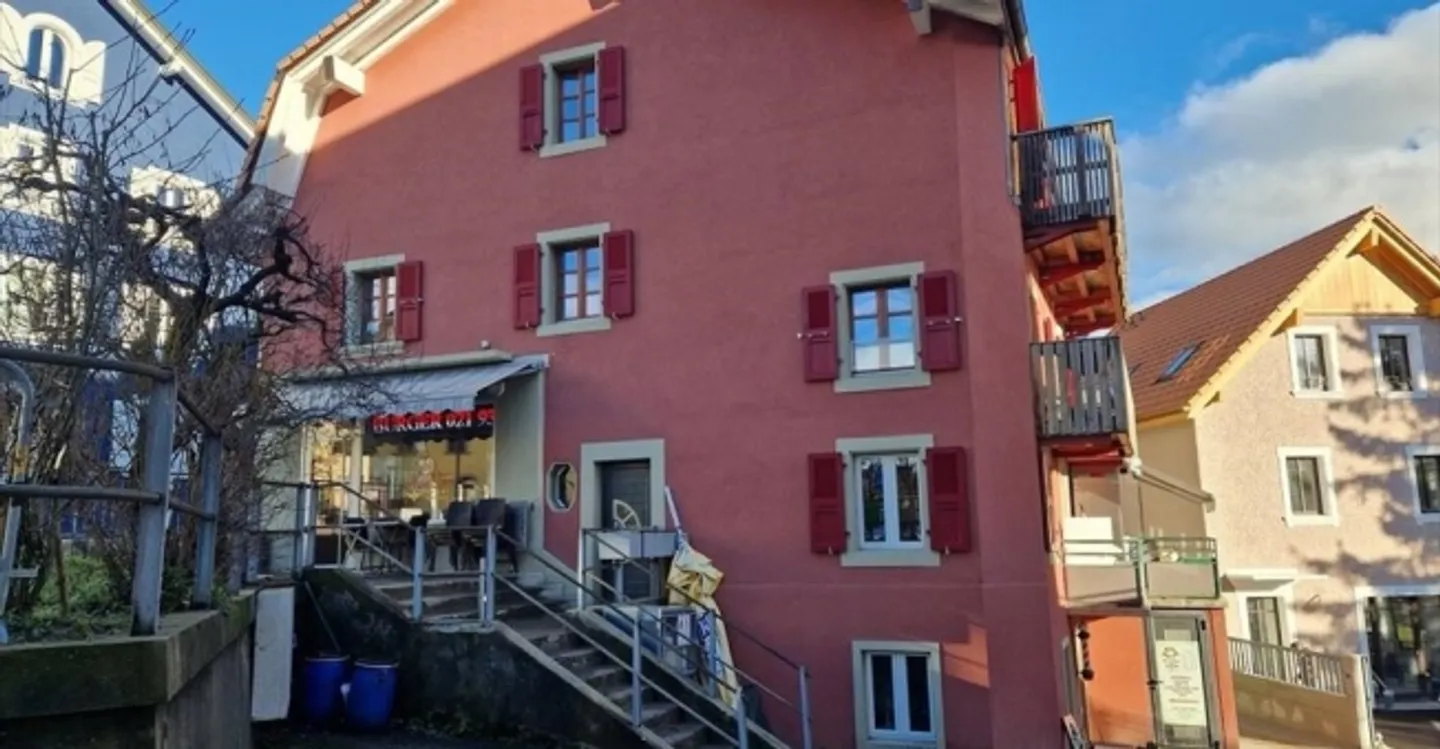 Mischgenutztes Gebäude mieten - Foto 2 von 4
