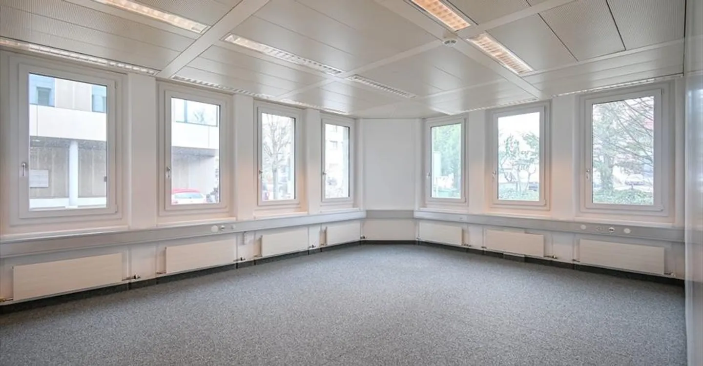 70 m2 - 1'100 m2 - Spazi per uffici nell'area industriale di Täfern - Foto 3 di 8