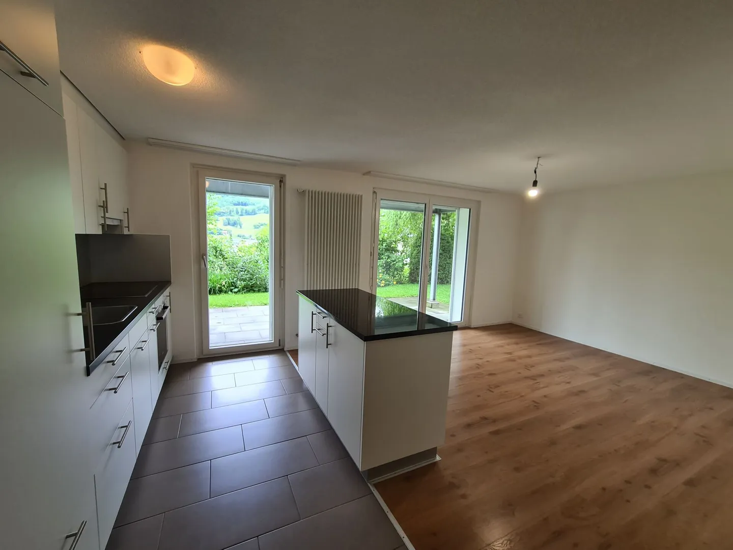 Helle 2,5-Zimmer Wohnung - Foto 2 von 6