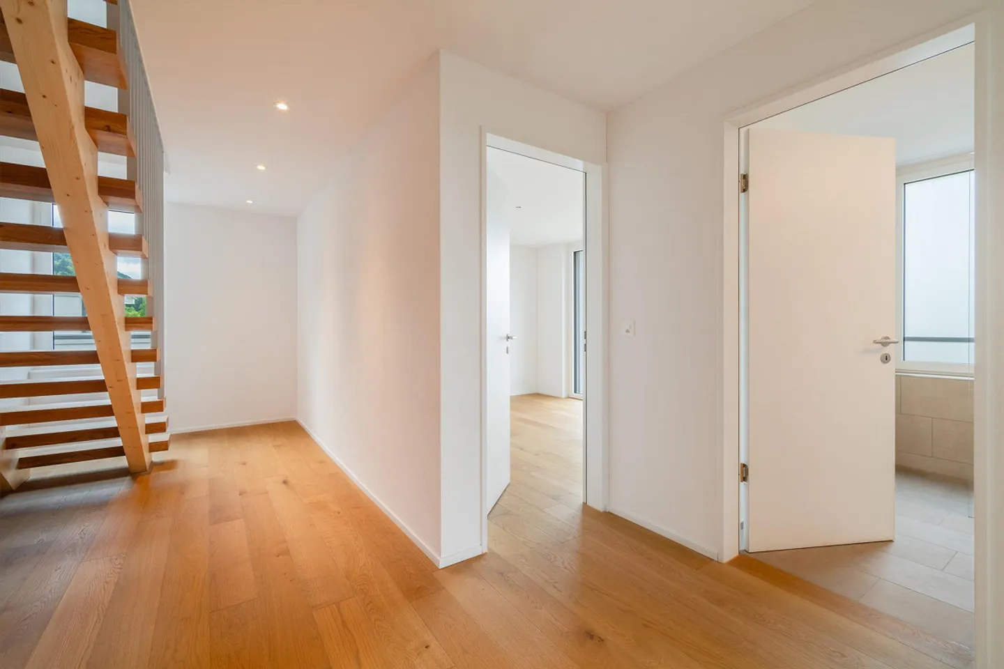 Deux étages pleins de lumière - Votre nouvelle maison dans un immeuble neuf - Photo 4 sur 10