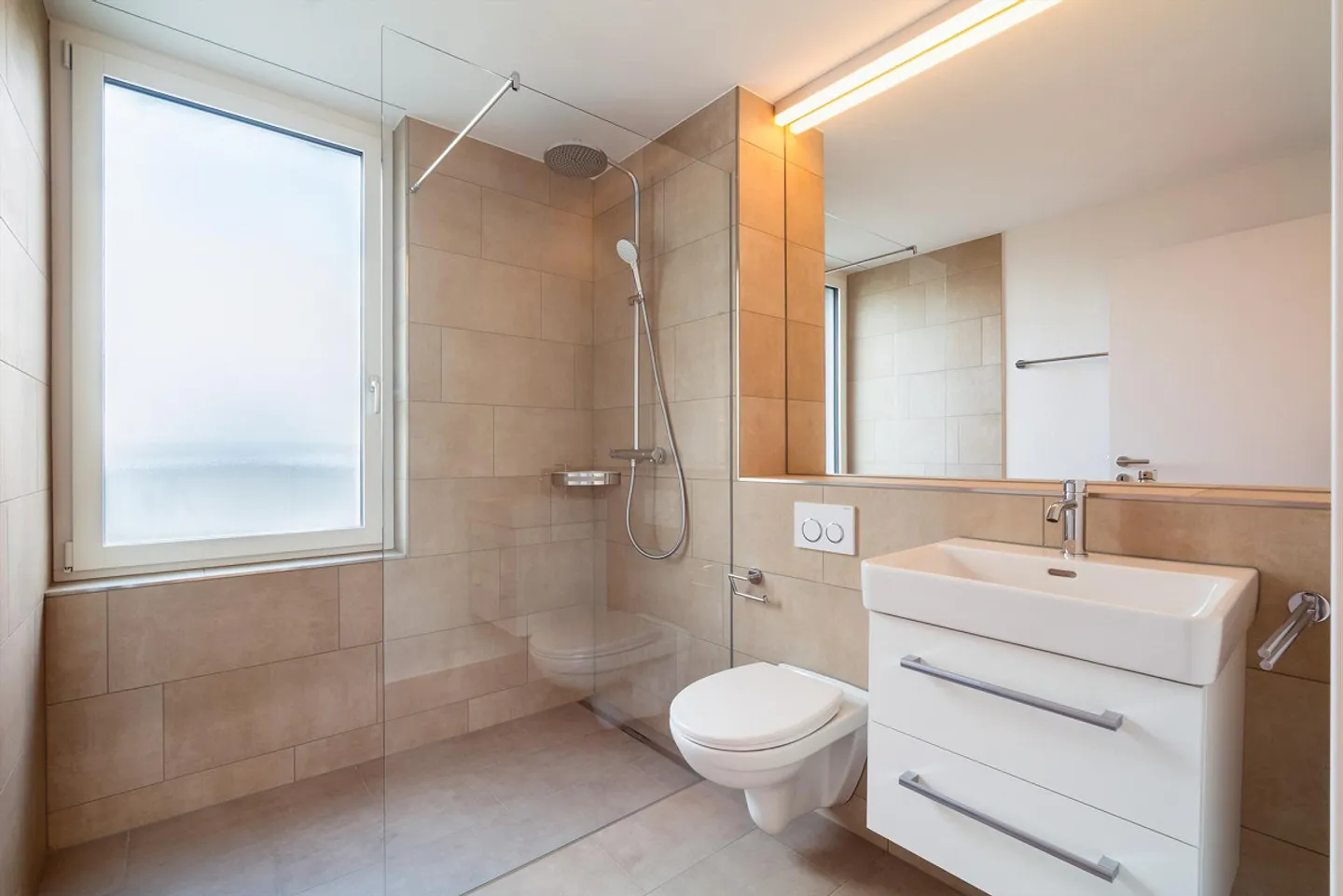 Deux étages pleins de lumière - Votre nouvelle maison dans un immeuble neuf - Photo 5 sur 10