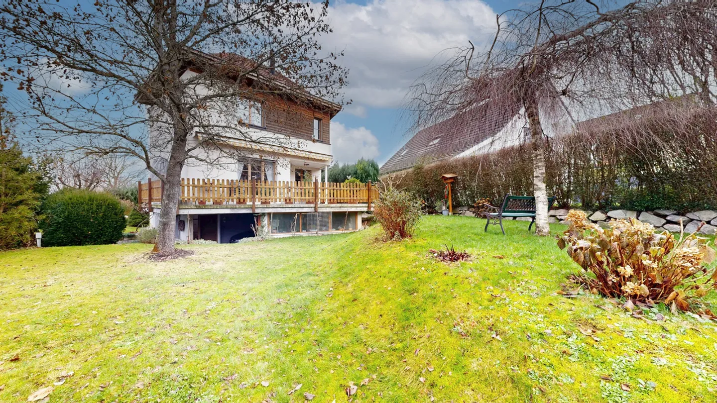 Belle maison individuelle de 4,5 pièces avec carport et grand jardin - Photo 13 sur 25