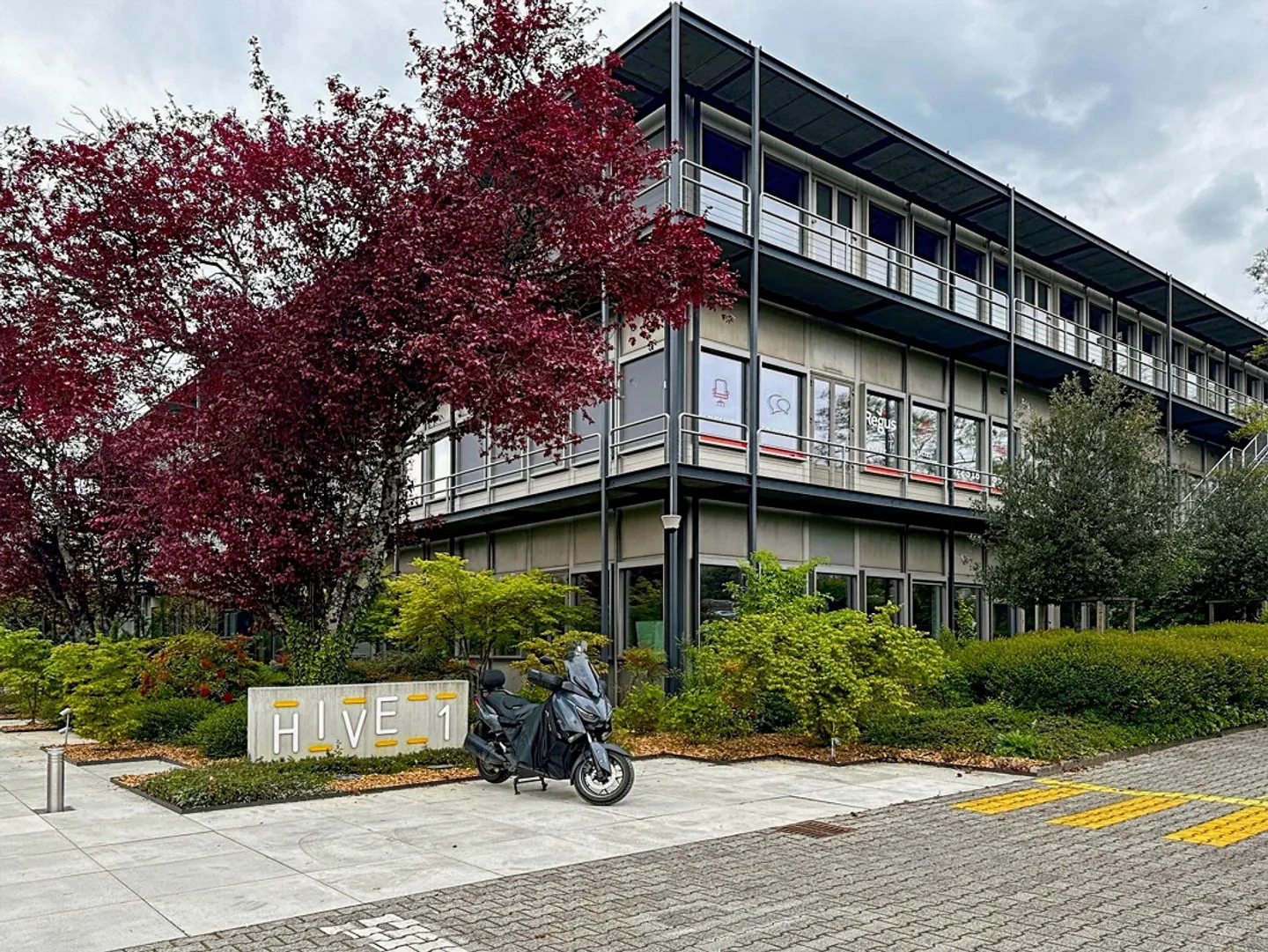 Accès tout inclus aux espaces de bureau professionnels pour 2 à Regus Meyrin - Photo 1 sur 16
