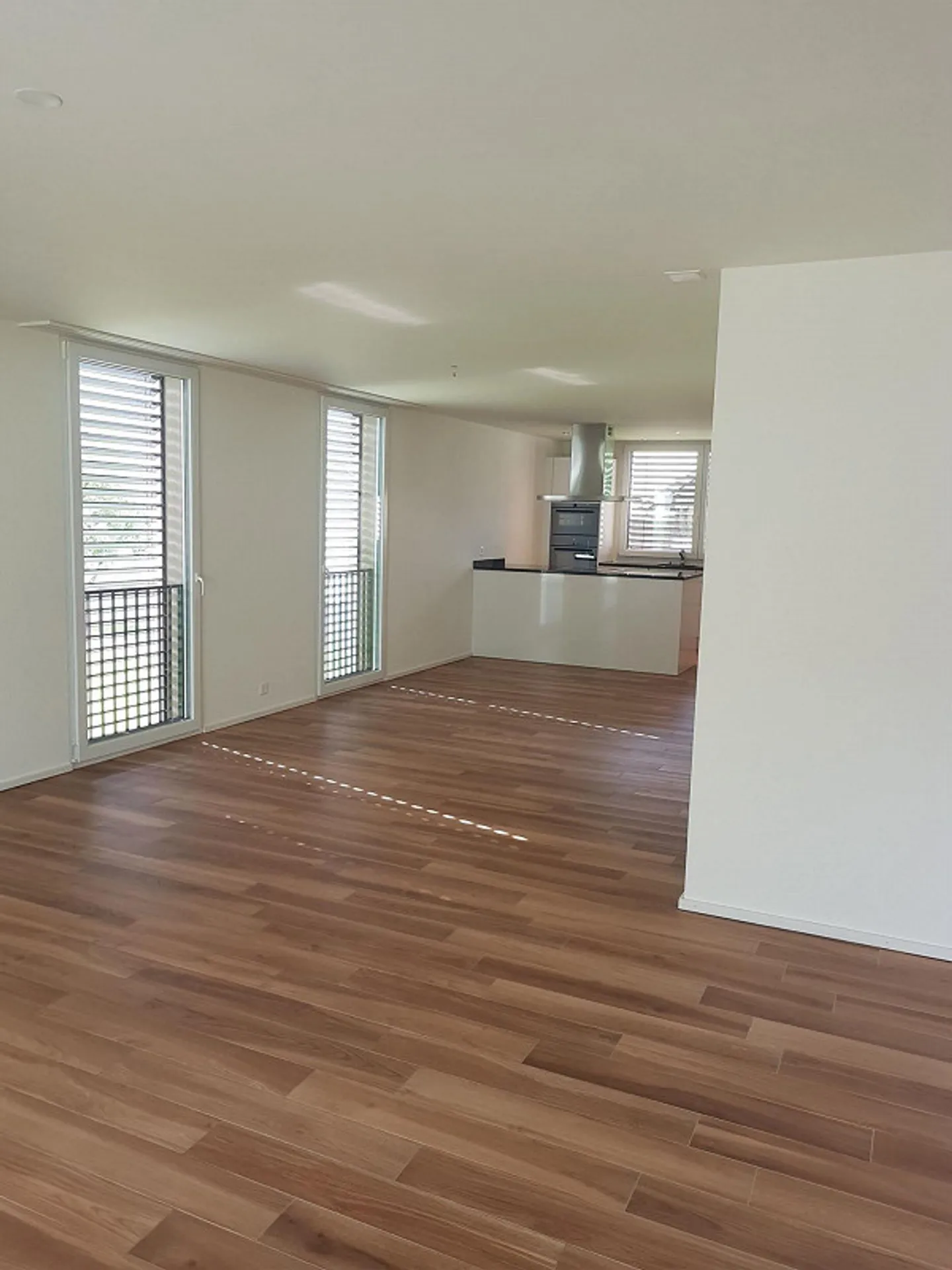 Moderne 3.5 Zimmerwohnung - Foto 3 von 13