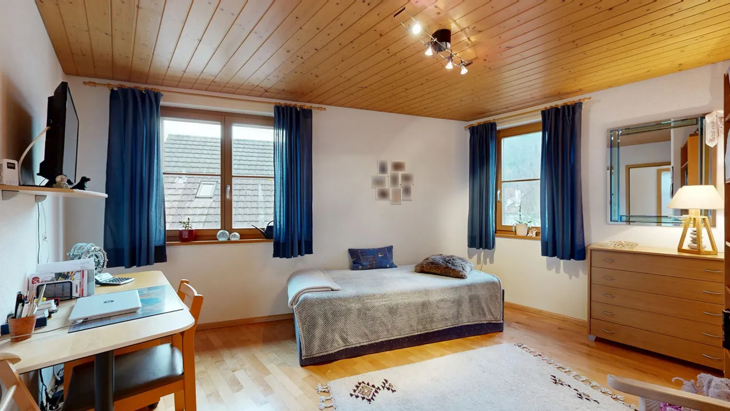 Belle maison individuelle de 4,5 pièces avec carport et grand jardin - Photo 17 sur 25