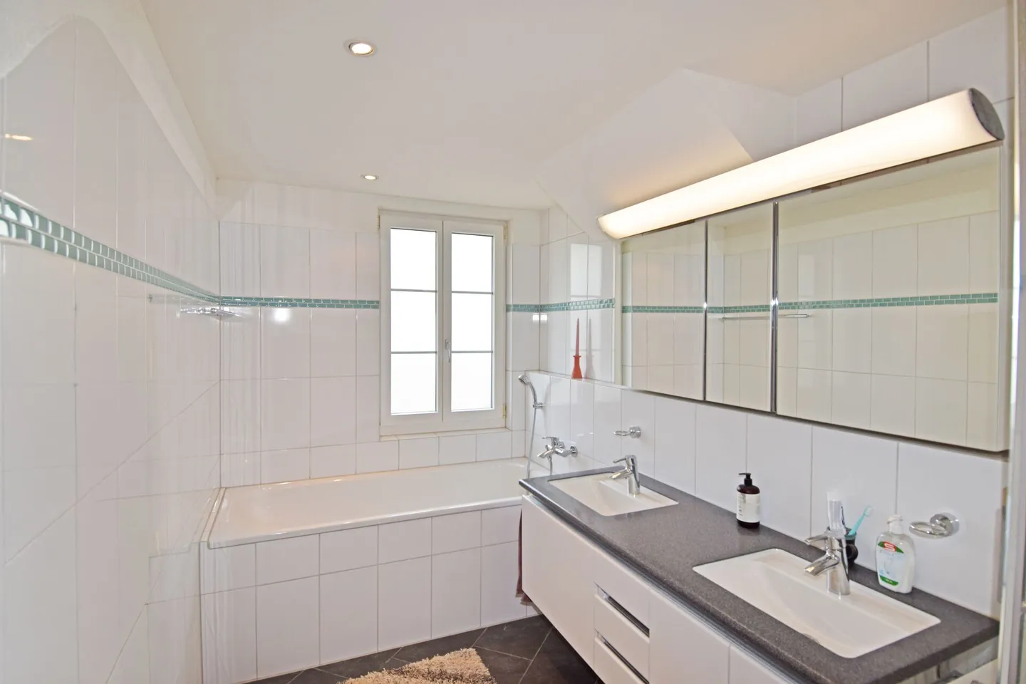 Charmantes Doppeleinfamilienhaus - Foto 4 von 11