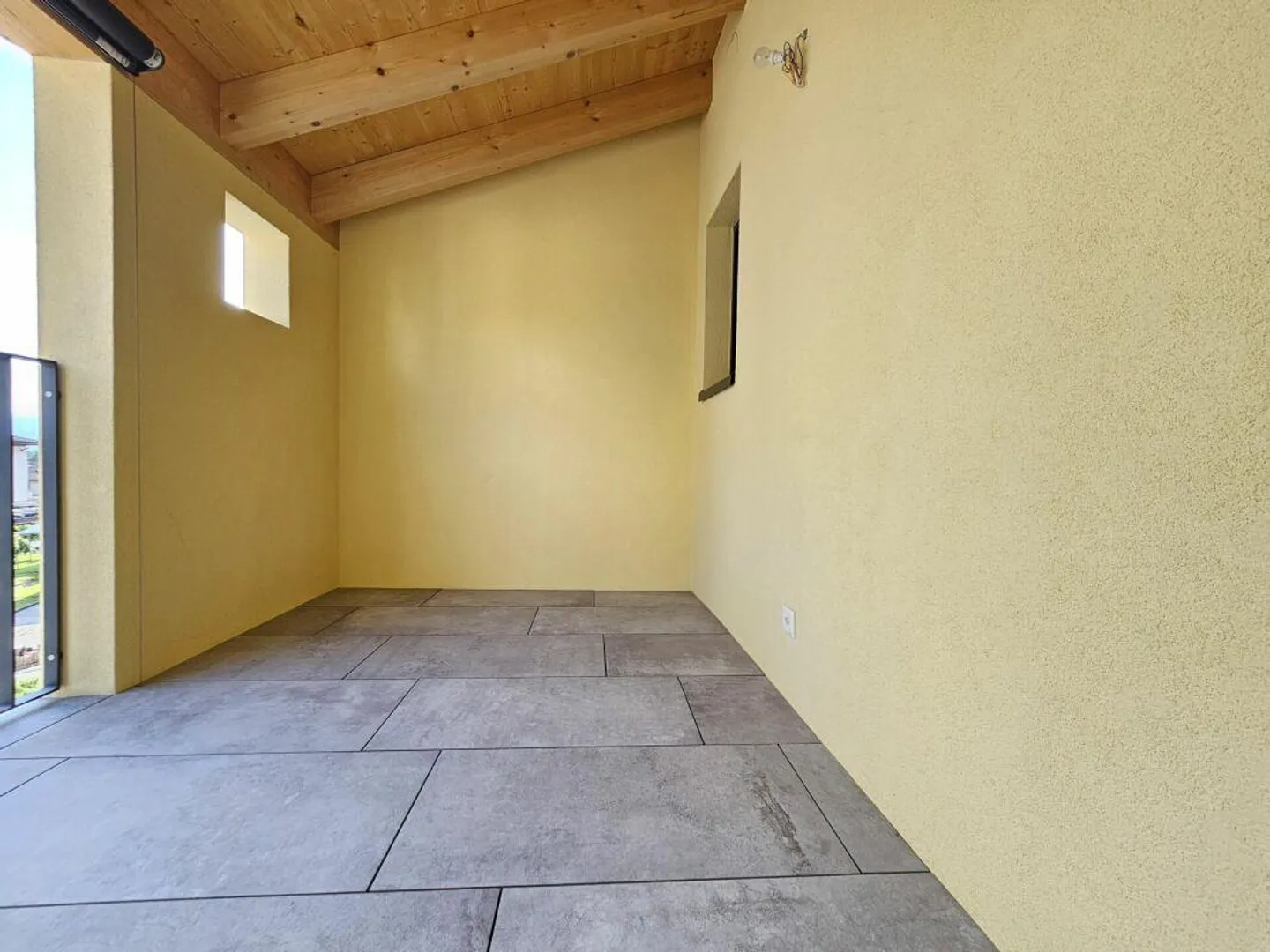 GORDOLA - Appartement sous les combles avec 3,5 pièces - Photo 7 sur 12