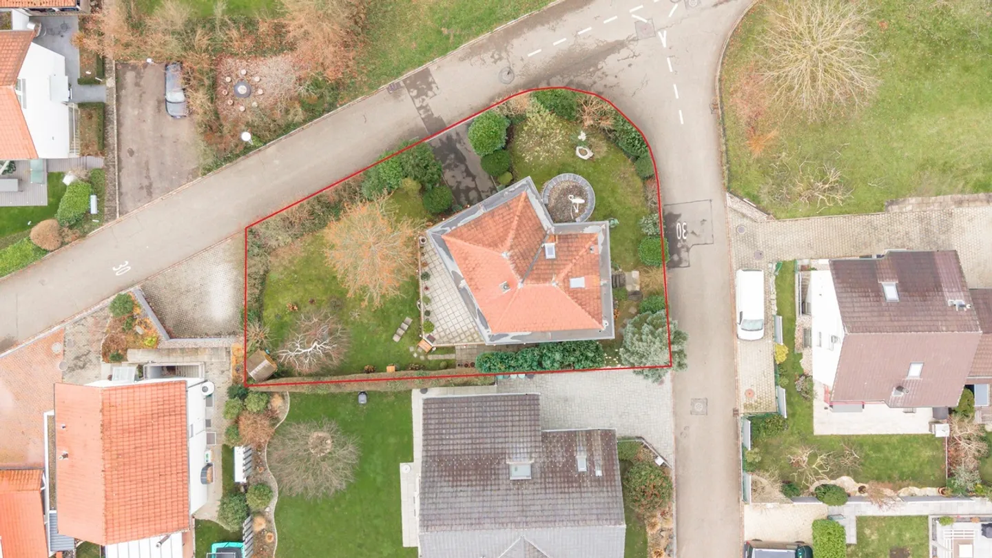 Belle maison individuelle de 4,5 pièces avec carport et grand jardin - Photo 25 sur 25