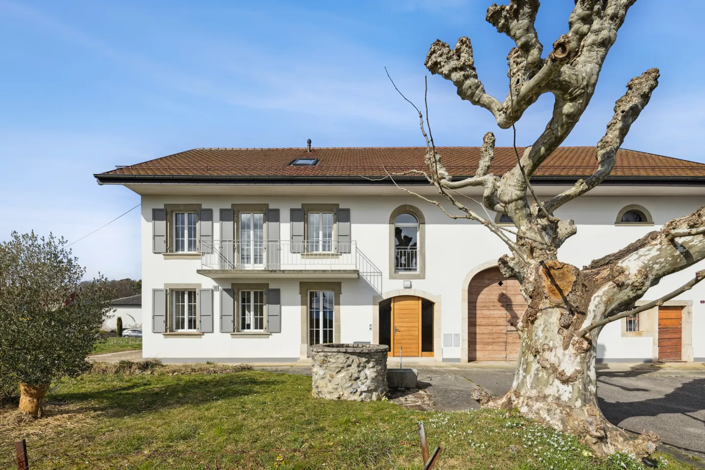 Charming farmhouse in a green setting - Photo 1 of 6