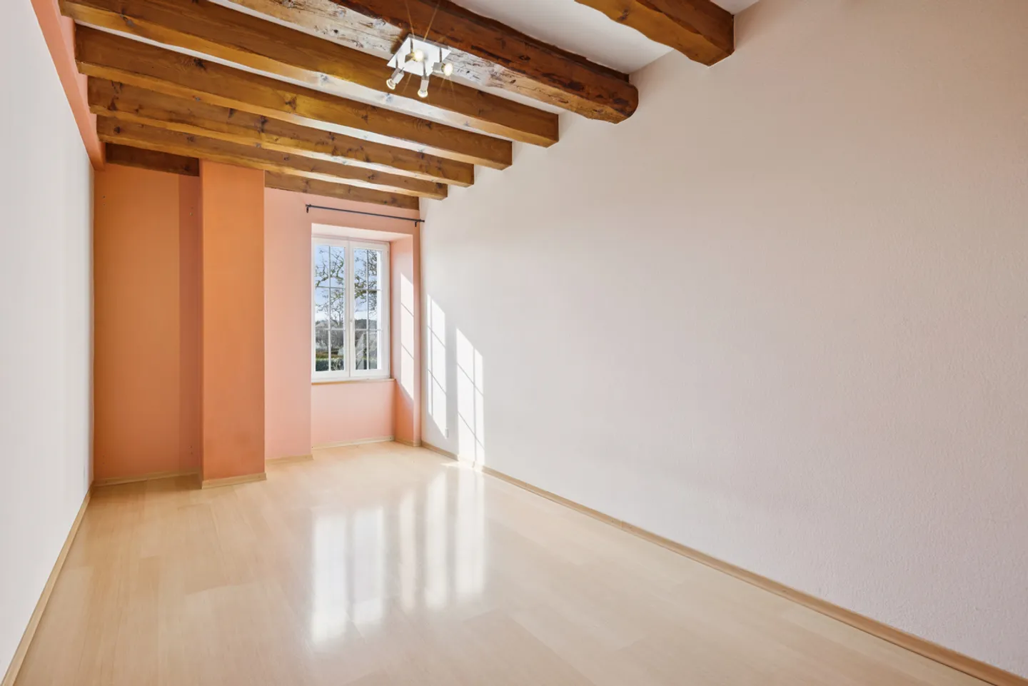 Charming farmhouse in a green setting - Photo 4 of 6