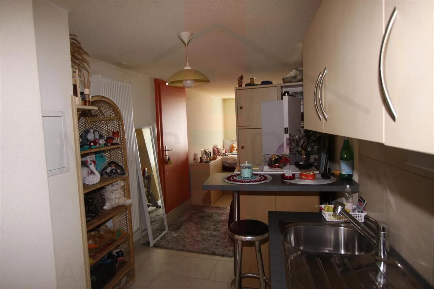 Mixed-use building for sale - Photo 8 of 13